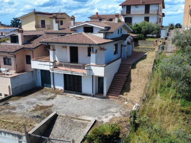 Villa Indipendente in vendita a Roma Capitale, Lazio