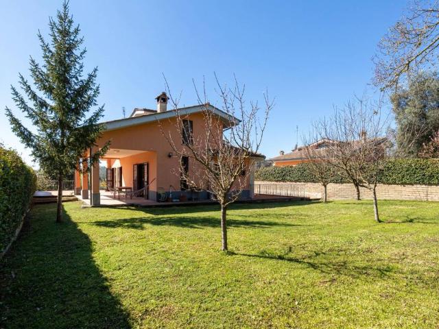 Villa Indipendente in vendita a Quadro, Roma Capitale