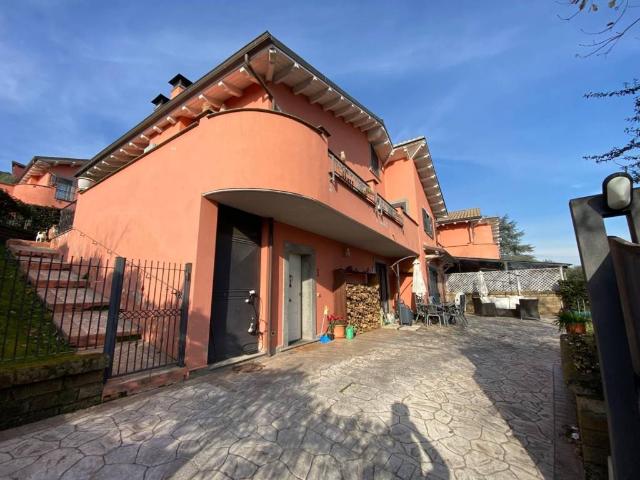 Villa Indipendente in vendita a Colle delle Rose, Roma Capitale