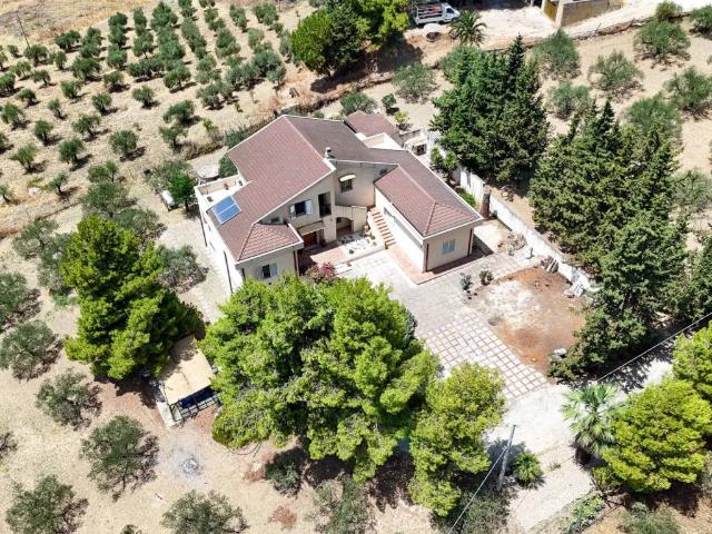 Villa Indipendente in vendita a Ribera, Sicilia