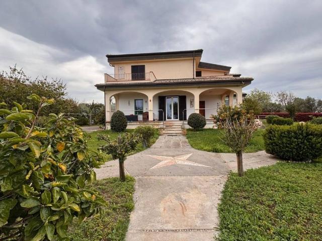 Villa Indipendente in vendita a Calabria, Vibo Valentia