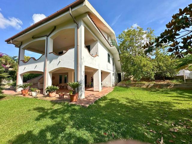 Villa Indipendente in vendita a Calabria, Vibo Valentia