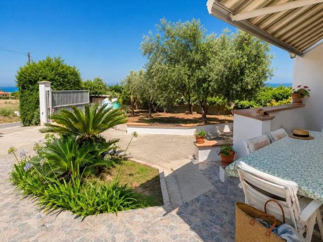 Villa Indipendente in vendita a San Nicolò, Ricadi