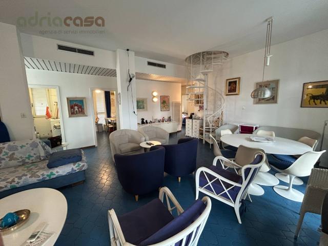Villa Indipendente in vendita a Alba, Riccione