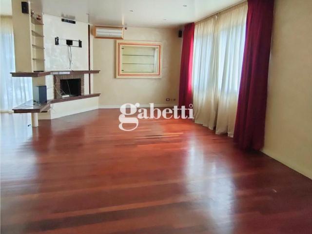 Villa Indipendente in vendita a Alba, Riccione