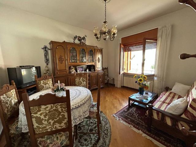 Villa Indipendente in vendita a Riccione, Reggio Emilia