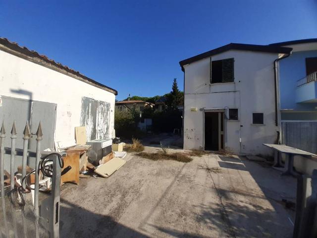 Villa Indipendente in vendita a Riccione, Reggio Emilia