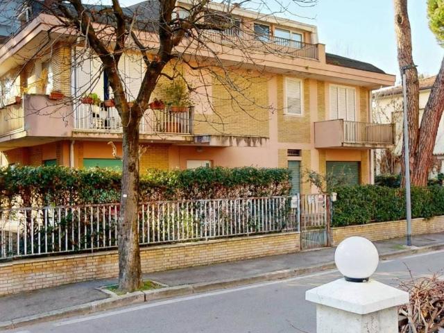 Villa Indipendente in vendita a Alba, Riccione
