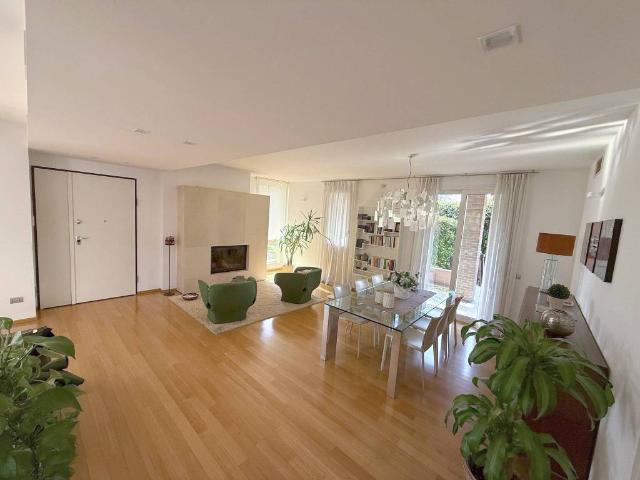 Villa Indipendente in vendita a San Lorenzo in Strada, Riccione