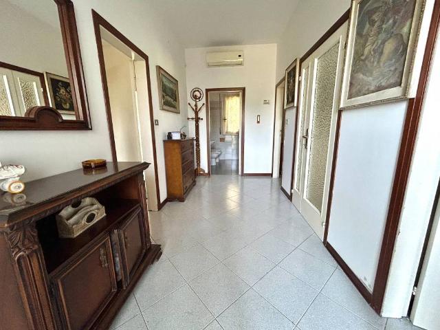 Villa Indipendente in vendita a Riccione, Reggio Emilia