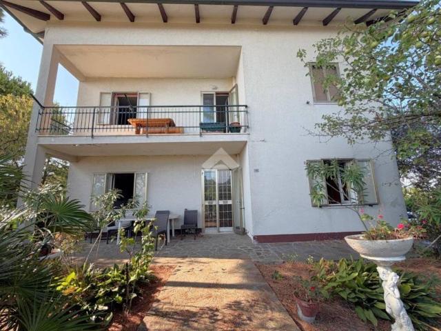 Villa Indipendente in vendita a Riccione, Reggio Emilia