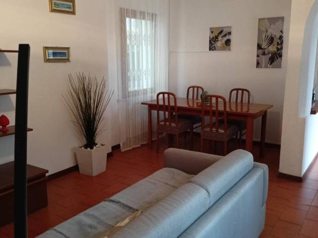 Villa Indipendente in vendita a Riccione, Reggio Emilia