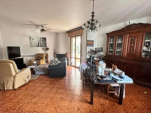 Villa Indipendente in vendita a Riccione, Reggio Emilia