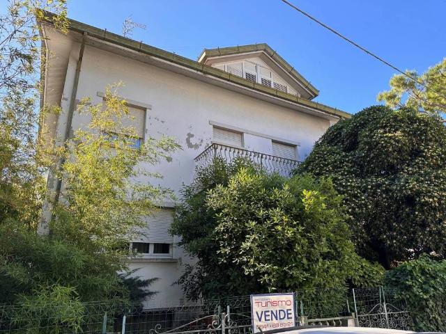 Villa Indipendente in vendita a Riccione, Reggio Emilia
