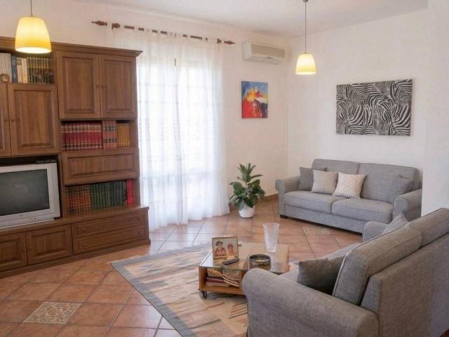 Villa Indipendente in vendita a Ponzò, Riccò Del Golfo