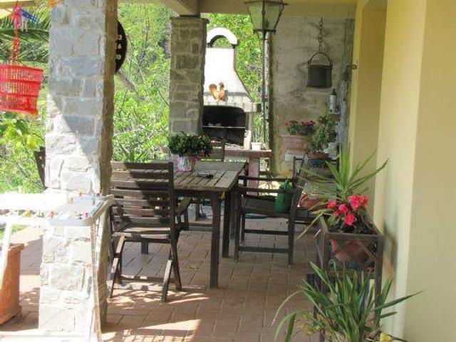 Villa Indipendente in vendita a Riccò Del Golfo, Liguria