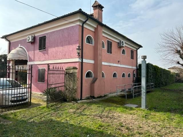 Villa Indipendente in vendita a Fonte, Riese Pio X