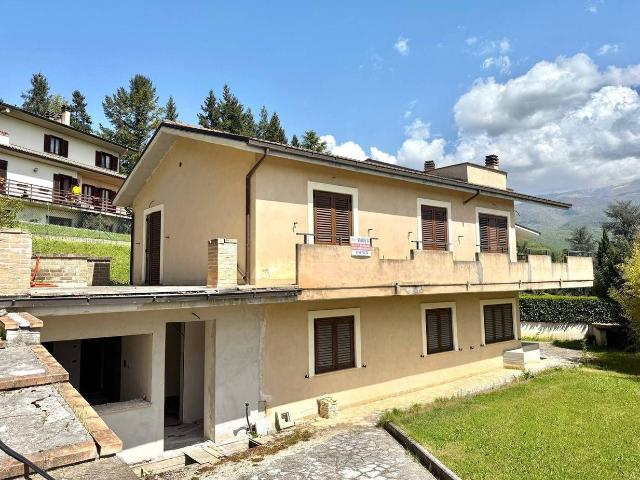 Villa Indipendente in vendita a Campoloniano, Rieti