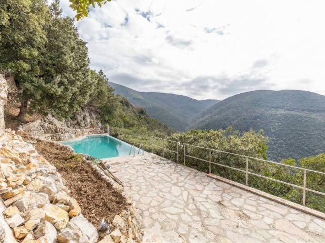 Villa Indipendente in vendita a Sant'Elia, Rieti