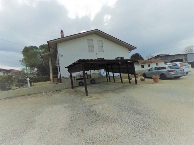 Villa Indipendente in vendita a Quattro Strade, Rieti