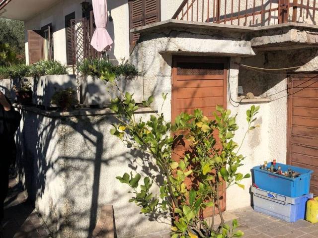 Villa Indipendente in vendita a Casali di Poggio Nativo, Poggio Nativo