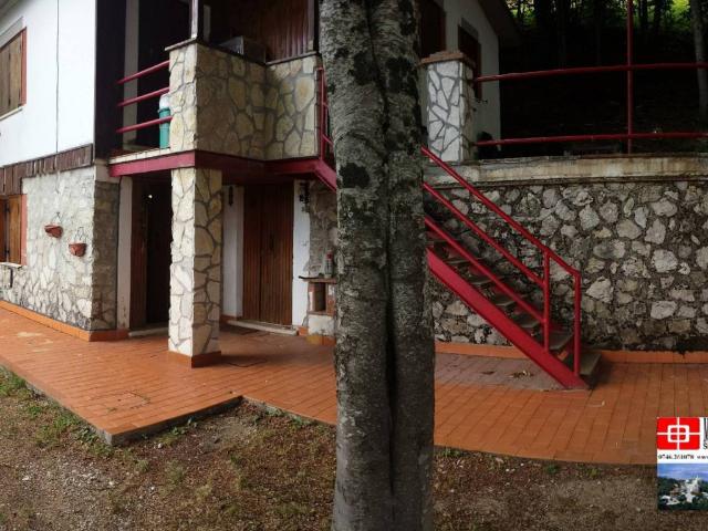 Villa Indipendente in vendita a Rieti, Lazio