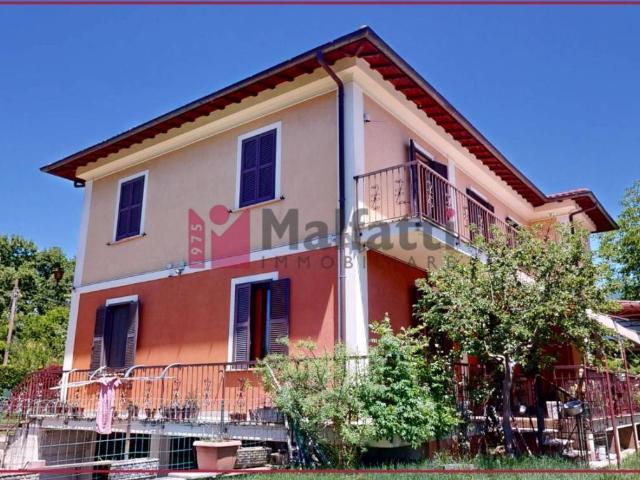 Villa Indipendente in vendita a Campoloniano, Rieti