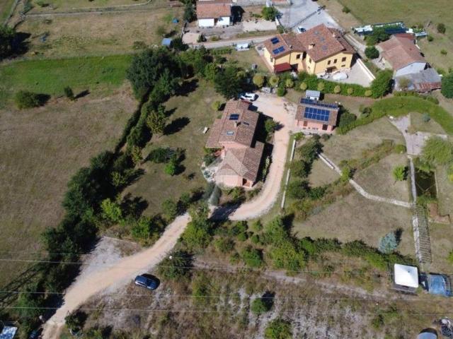 Villa Indipendente in vendita a Chiesa Nuova, Rieti