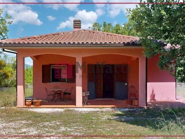 Villa Indipendente in vendita a Rieti, Lazio