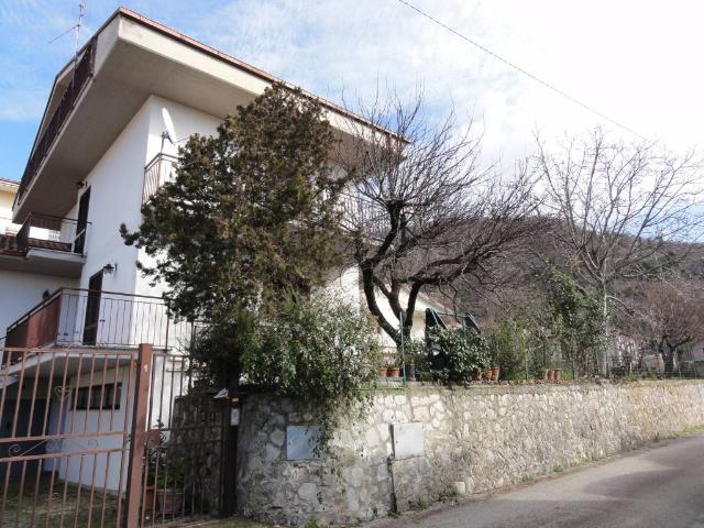 Villa Indipendente in vendita a Rieti, Lazio