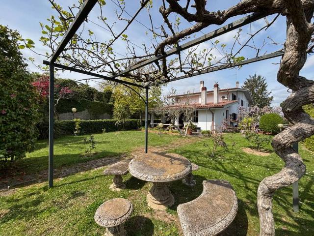 Villa Indipendente in vendita a Roma Capitale, Lazio