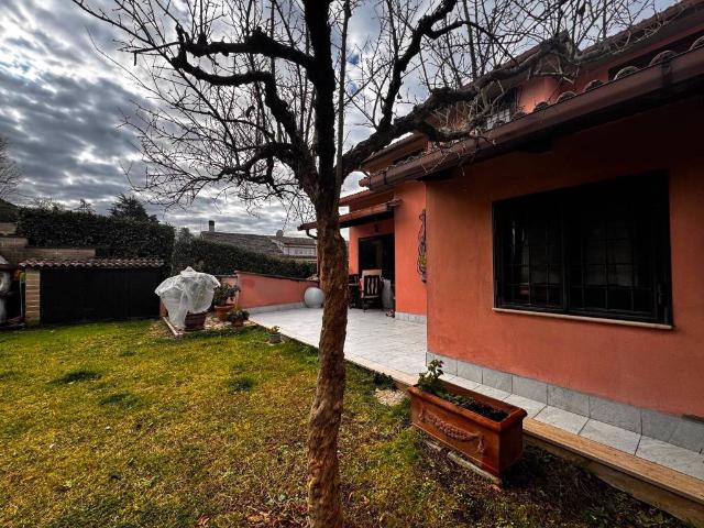 Villa Indipendente in vendita a Roma Capitale, Lazio