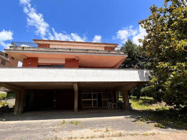 Villa Indipendente in vendita a Roma Capitale, Lazio