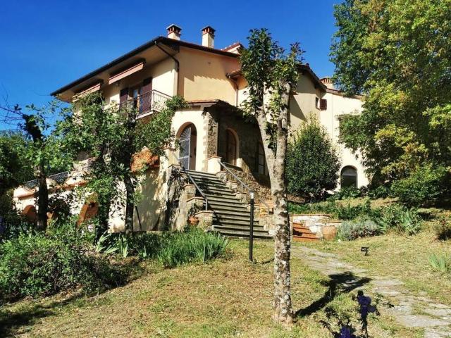 Villa Indipendente in vendita a Montecucco, Rignano Sull'arno