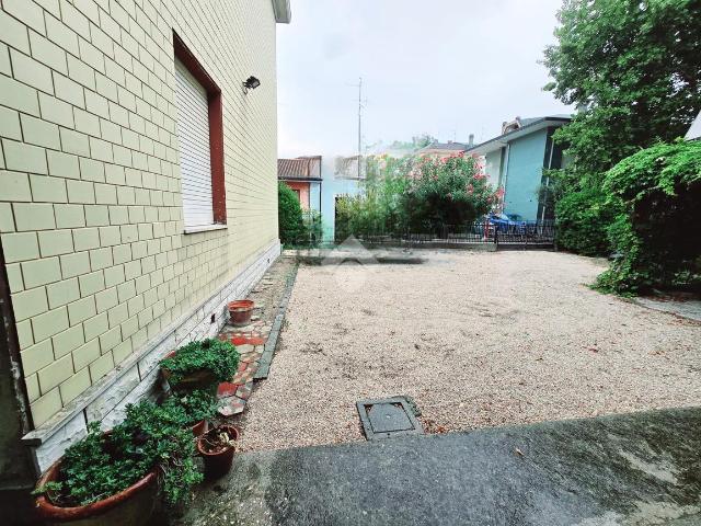 Villa Indipendente in vendita a Rimini, Reggio Emilia