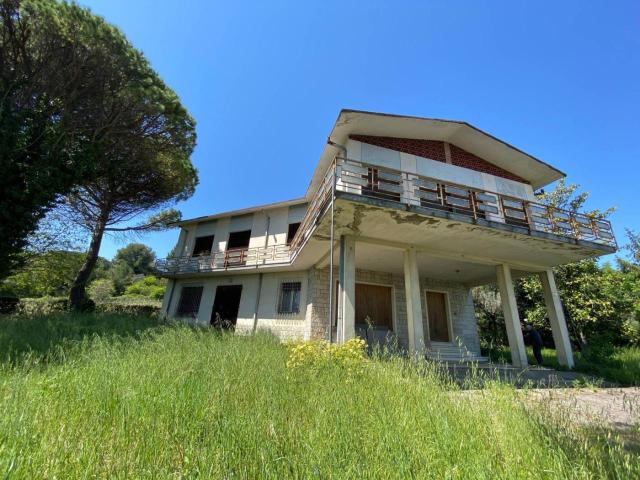 Villa Indipendente in vendita a Grotta Rossa, Rimini