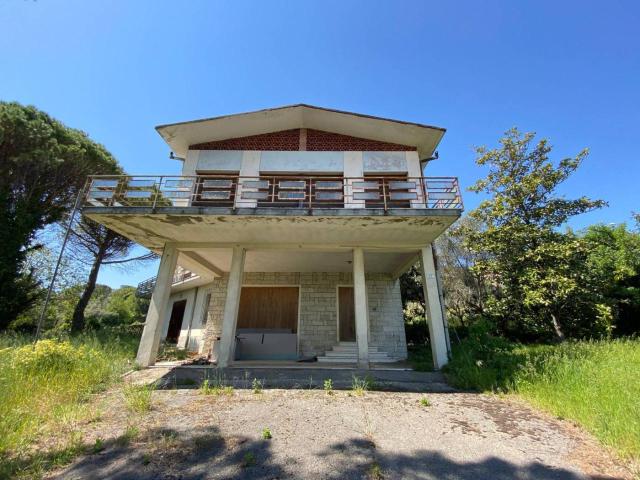 Villa Indipendente in vendita a Grotta Rossa, Rimini