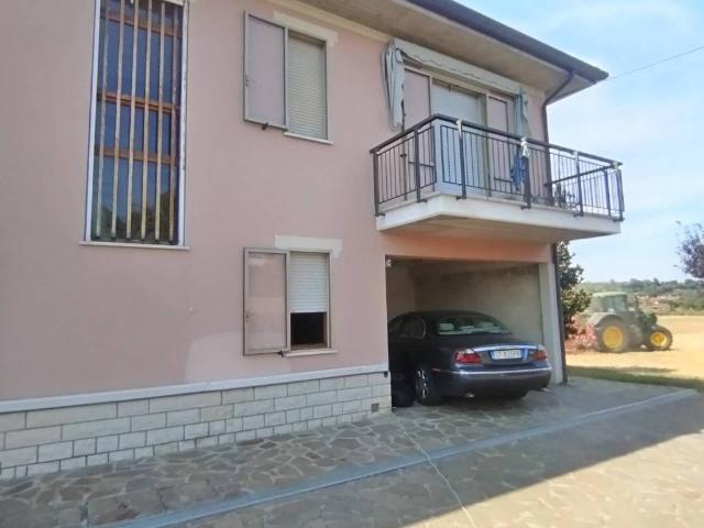 Villa Indipendente in vendita a Rimini, Reggio Emilia