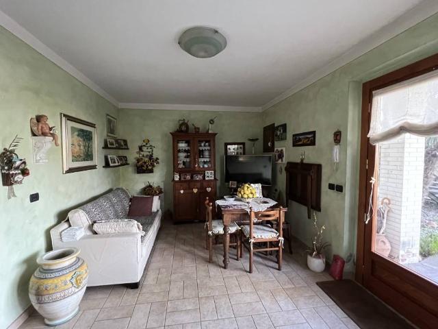Villa Indipendente in vendita a Orsoleto, Rimini