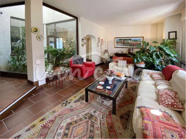 Villa Indipendente in vendita a San Giovanni, Rimini