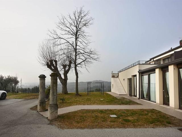 Villa Indipendente in vendita a Rimini, Reggio Emilia