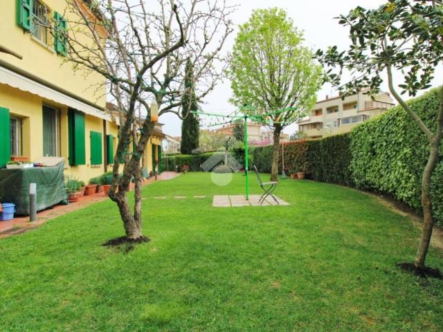 Villa Indipendente in vendita a Villaggio 1° maggio, Rimini