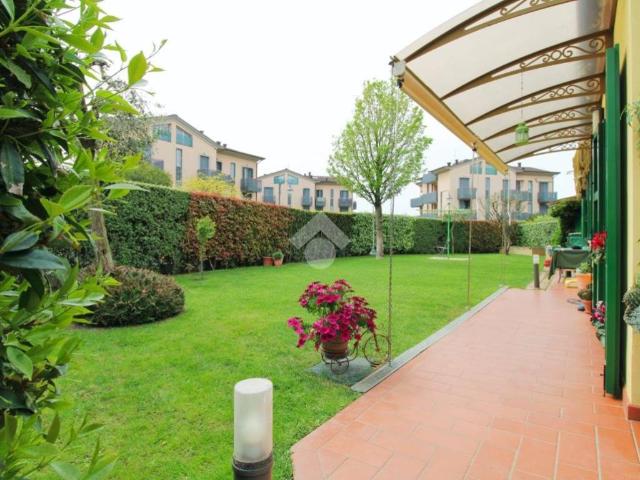 Villa Indipendente in vendita a Villaggio 1° maggio, Rimini