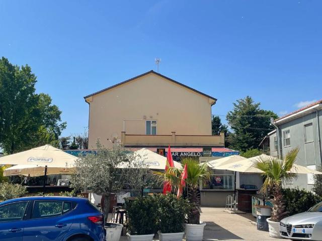 Villa Indipendente in vendita a Viserba Monte, Rimini