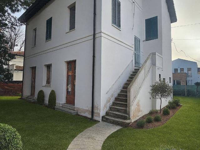 Villa Indipendente in vendita a Rimini, Reggio Emilia