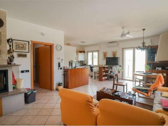 Villa Indipendente in vendita a Rimini, Reggio Emilia