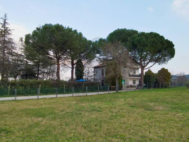 Villa Indipendente in vendita a Rimini, Reggio Emilia