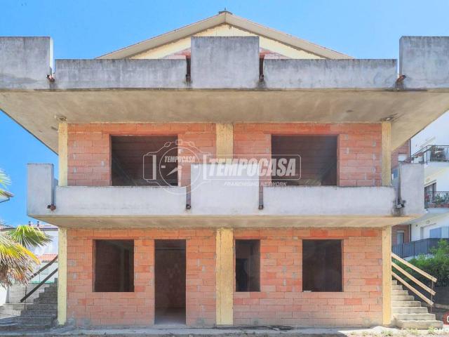 Villa Indipendente in vendita a Viserbella, Rimini