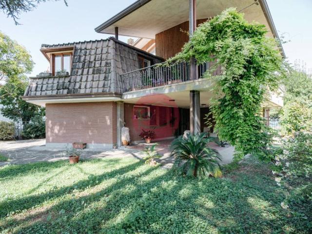 Villa Indipendente in vendita a Rimini, Reggio Emilia