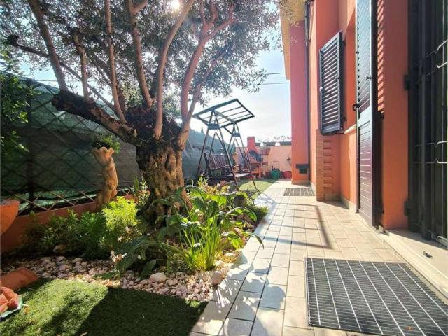 Villa Indipendente in vendita a Rimini, Reggio Emilia